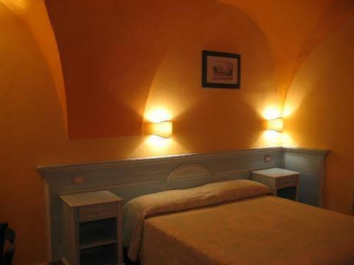 Sa Balza Guest House Bosa Eksteriør bilde