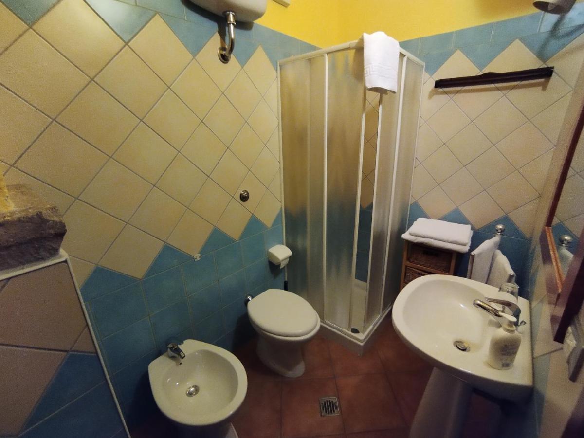 Sa Balza Guest House Bosa Eksteriør bilde