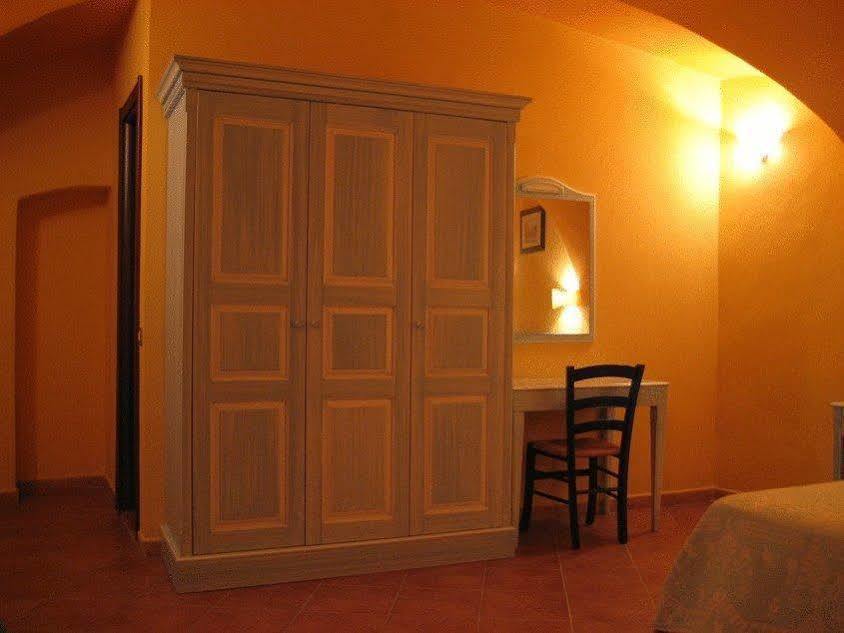 Sa Balza Guest House Bosa Eksteriør bilde